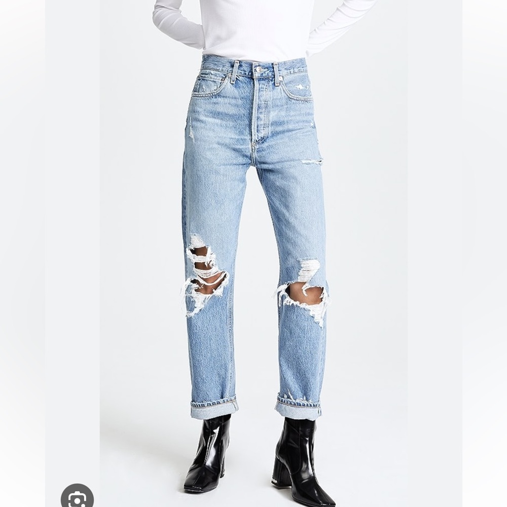 AGOLDE 90’s fit jeans.